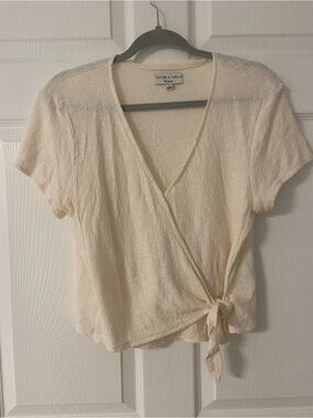 T39a- TEXTURE & THREAD Cream Knit Full Wrap Top